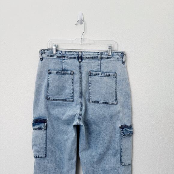 [Sanctuay] Light Wash Acid Denim High Rise Wide Leg Cargo Jeans Stretch Size 32 - Picture 5 of 11